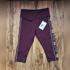 Zyia Light N Tight Hi-Rise Cropped Capri